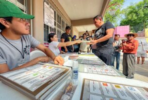 Llama Félix Salgado a los ciudadanos a cumplir con su deber cívico y votar